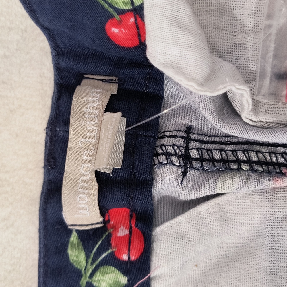 Woman Within Blue Cherry Print Capris NWT Size 12 - Picture 4 of 5